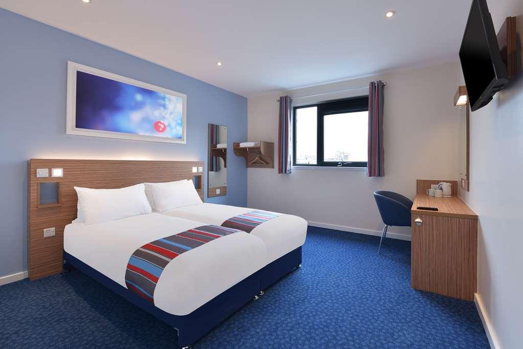Travelodge Dublin Airport South Room photo